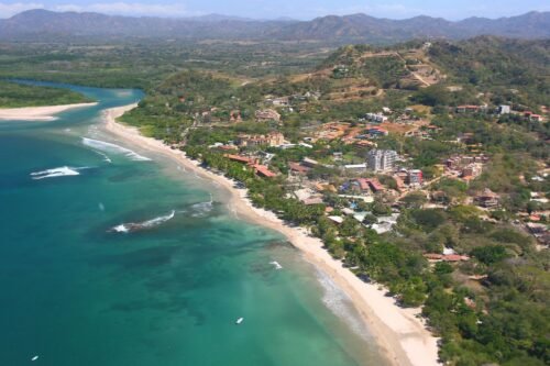 Costa_Rica_Playa_Tamarindo_and_Rivermouth_2007_Aerial_Photograph_Tamarindowiki_01.jpg