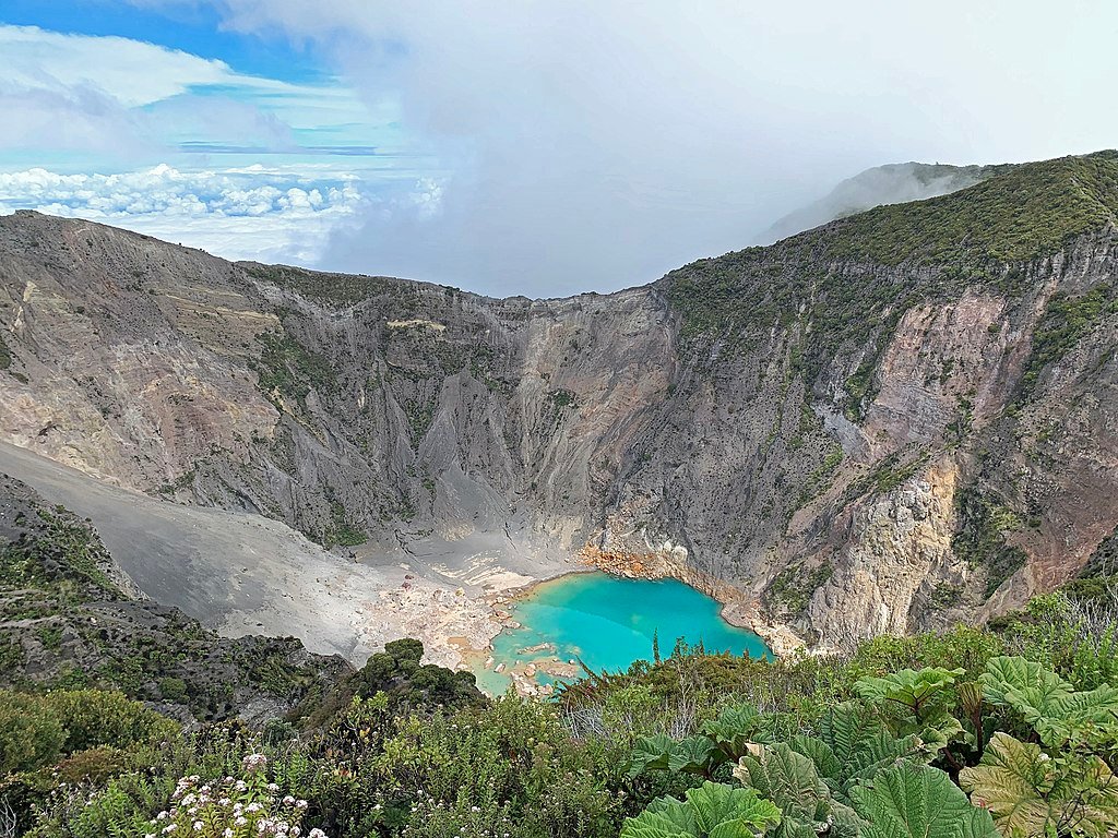 Irazu Volcano near San Jose Costa Rica, Smile Brighter in Costa Rica, Brighter Smiles Dental Tourism, brightersmilesdt.com